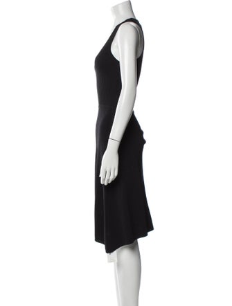 Apparis Scoop Neck Knee-Length Dress