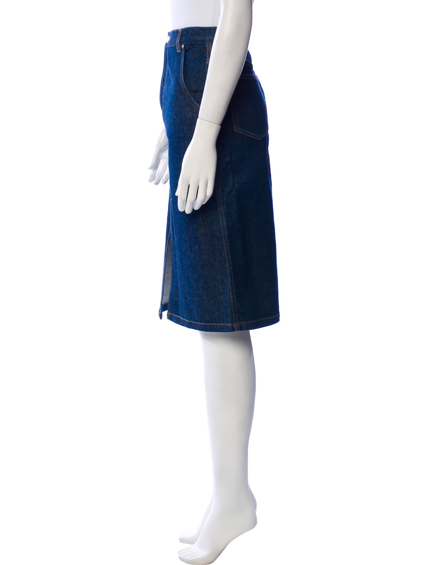 Vanessa Seward Returns to Fashion With Collection for