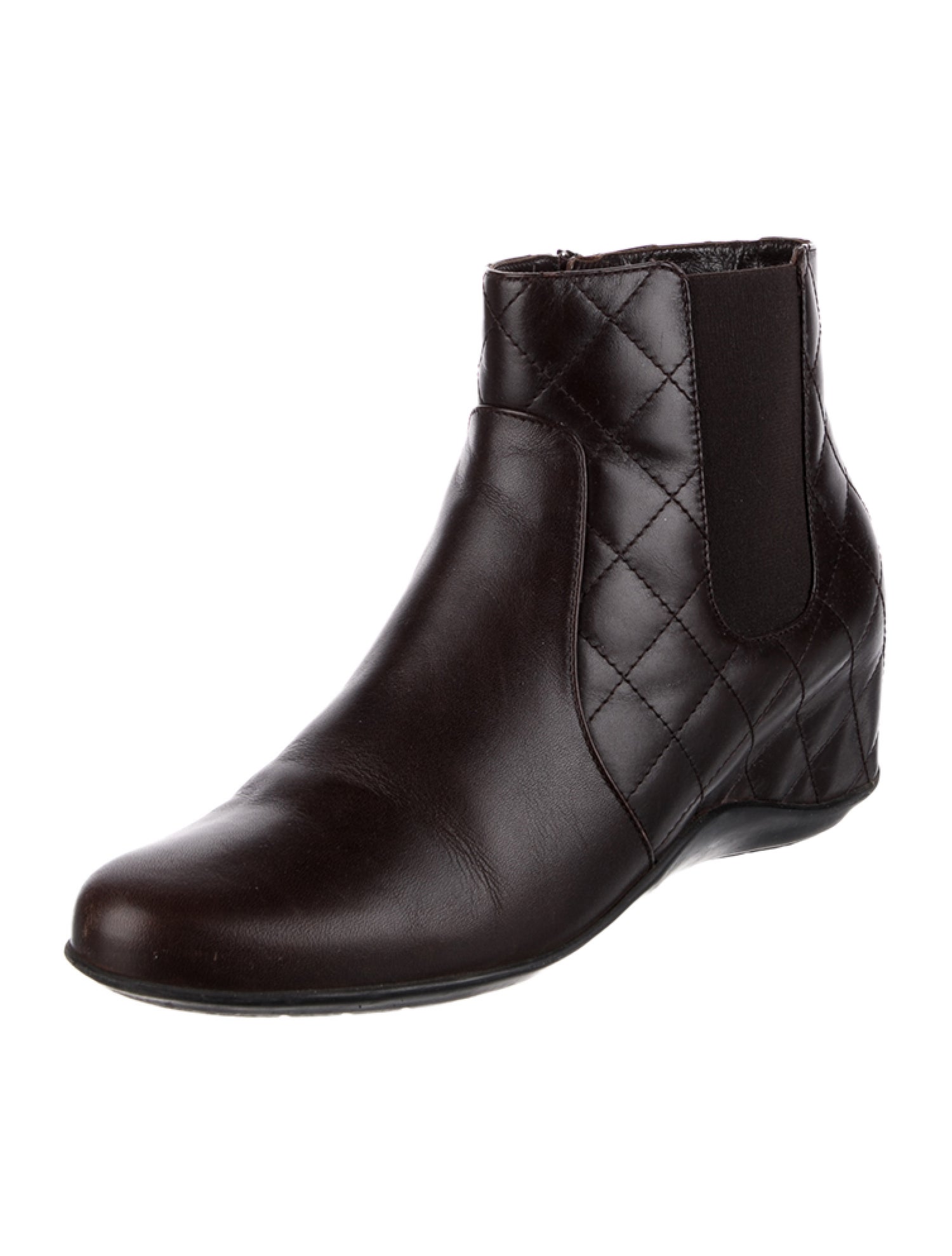 Aquatalia Quilted Pattern Leather Chelsea Boots