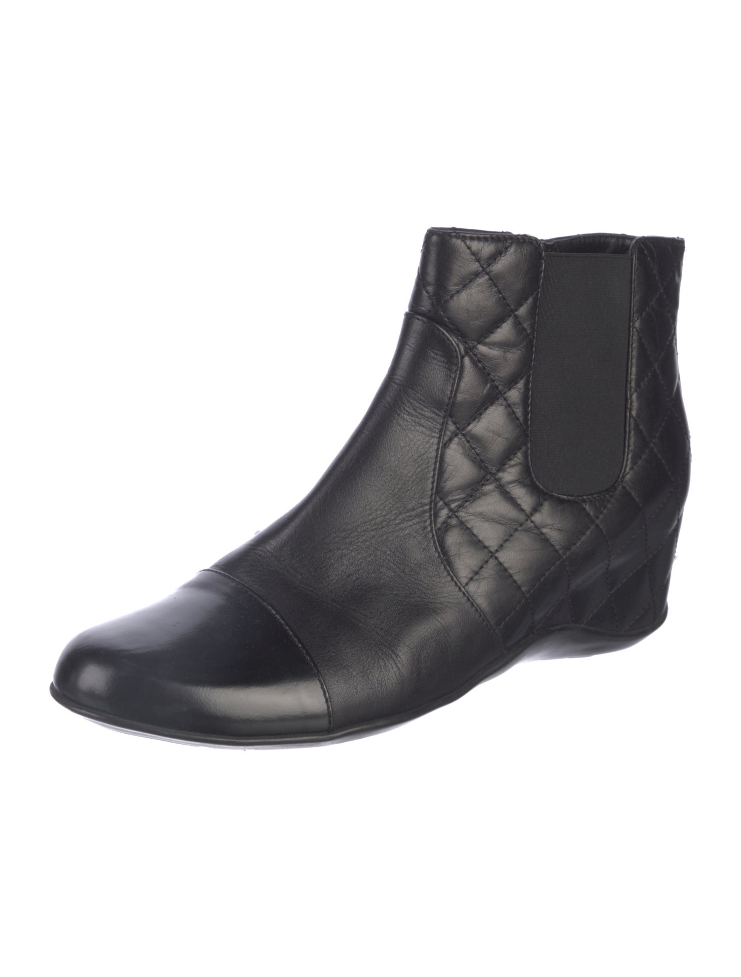 Aquatalia Quilted Pattern Leather Chelsea Boots