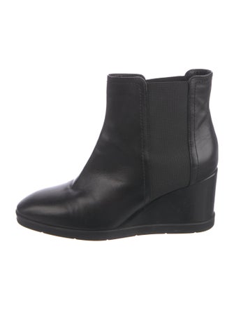 Aquatalia Leather Chelsea Boots