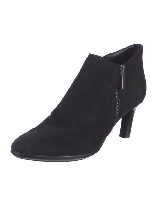 Aquatalia Suede Pumps