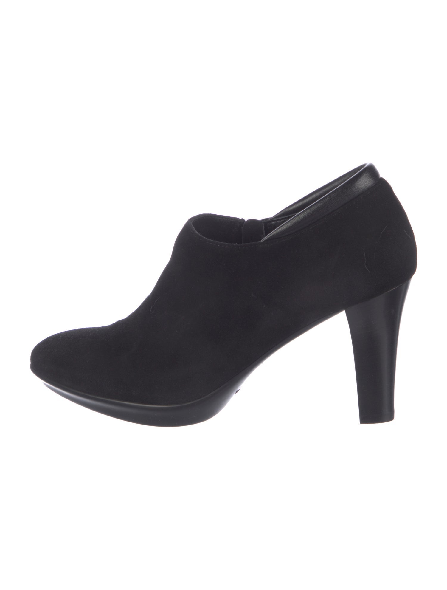 Aquatalia Suede Pumps