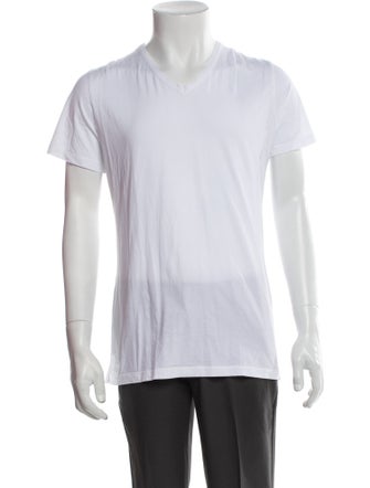 ARI V-Neck Short Sleeve T-Shirt