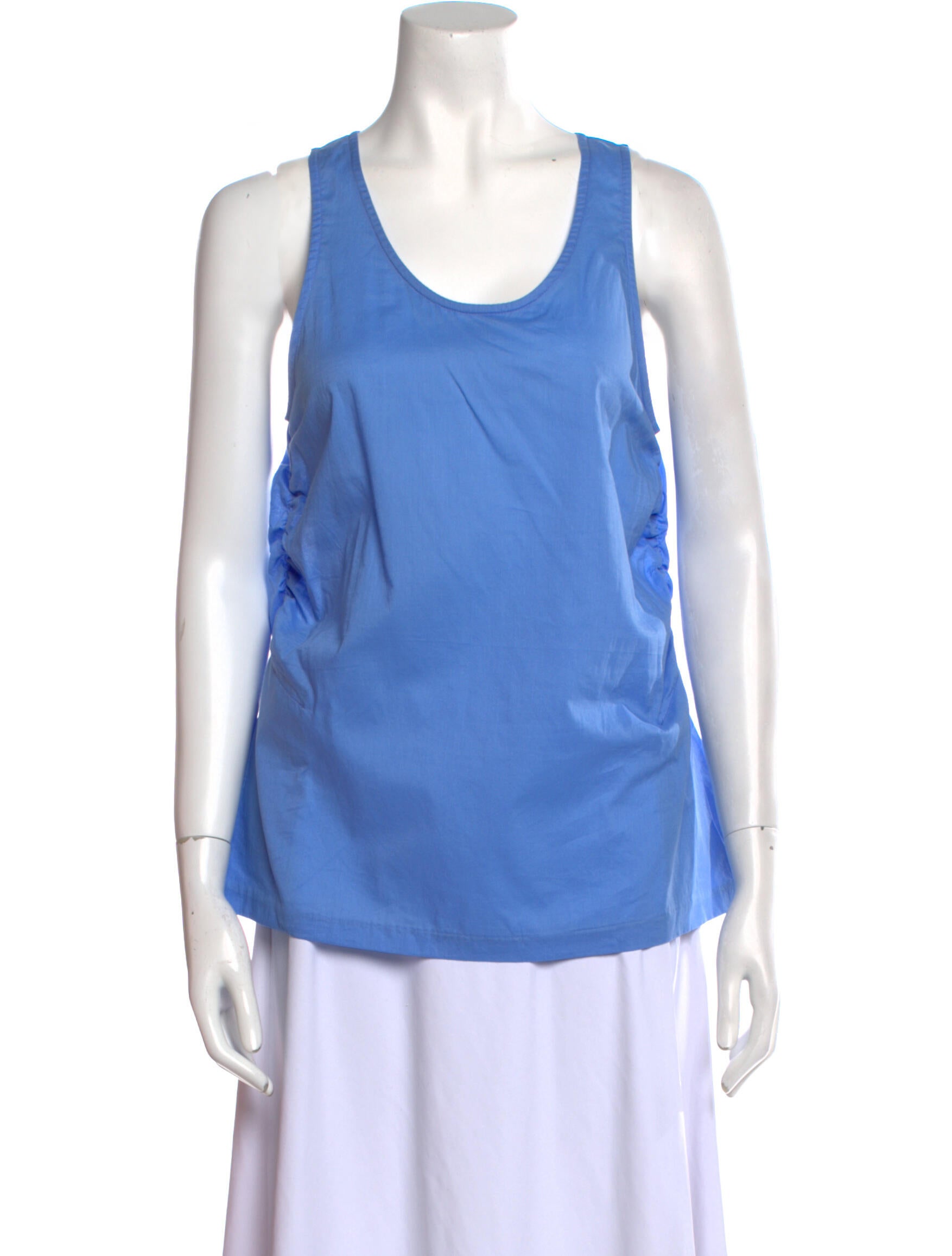 Arias Scoop Neck Sleeveless Top