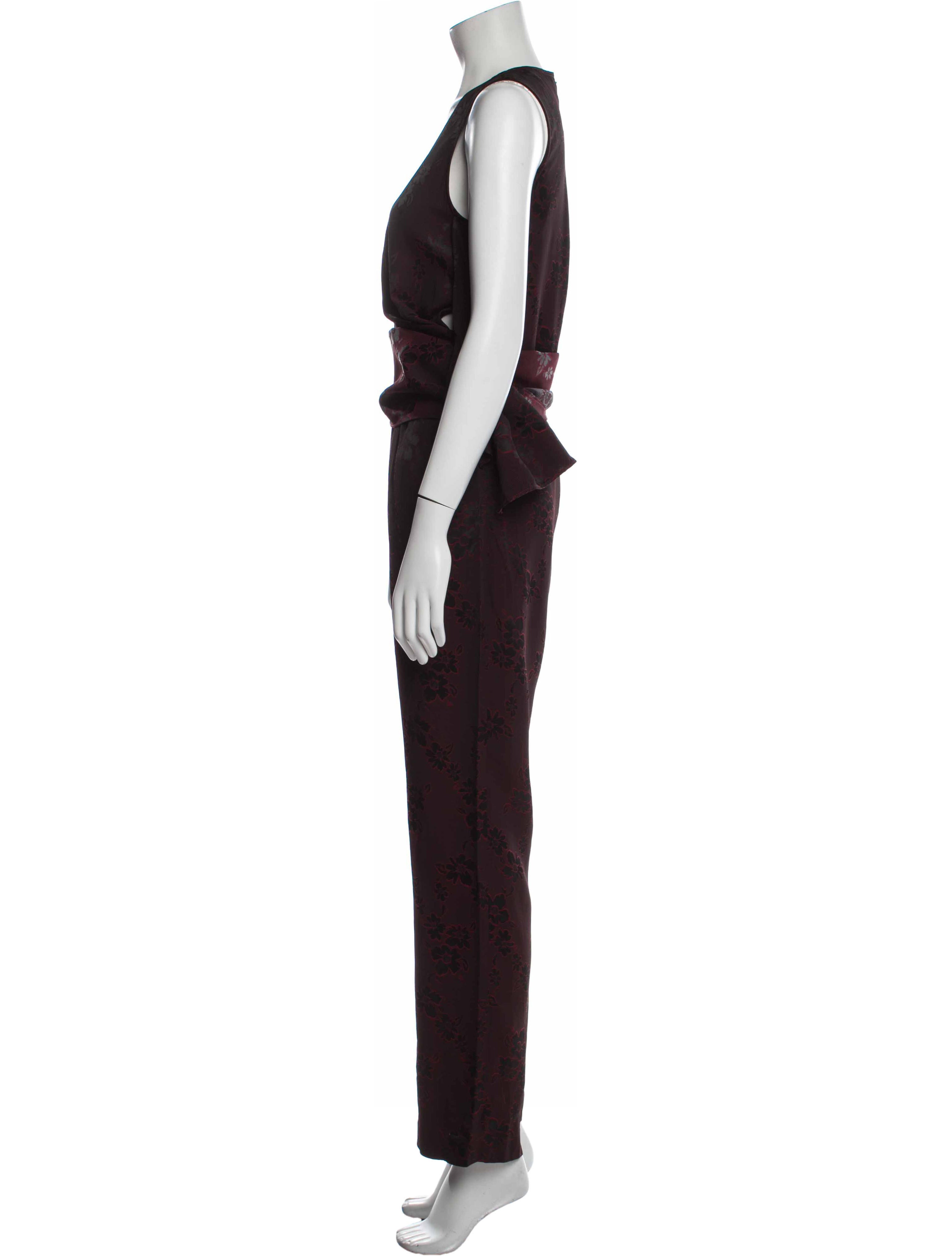 Arias V-Neck Jumpsuit