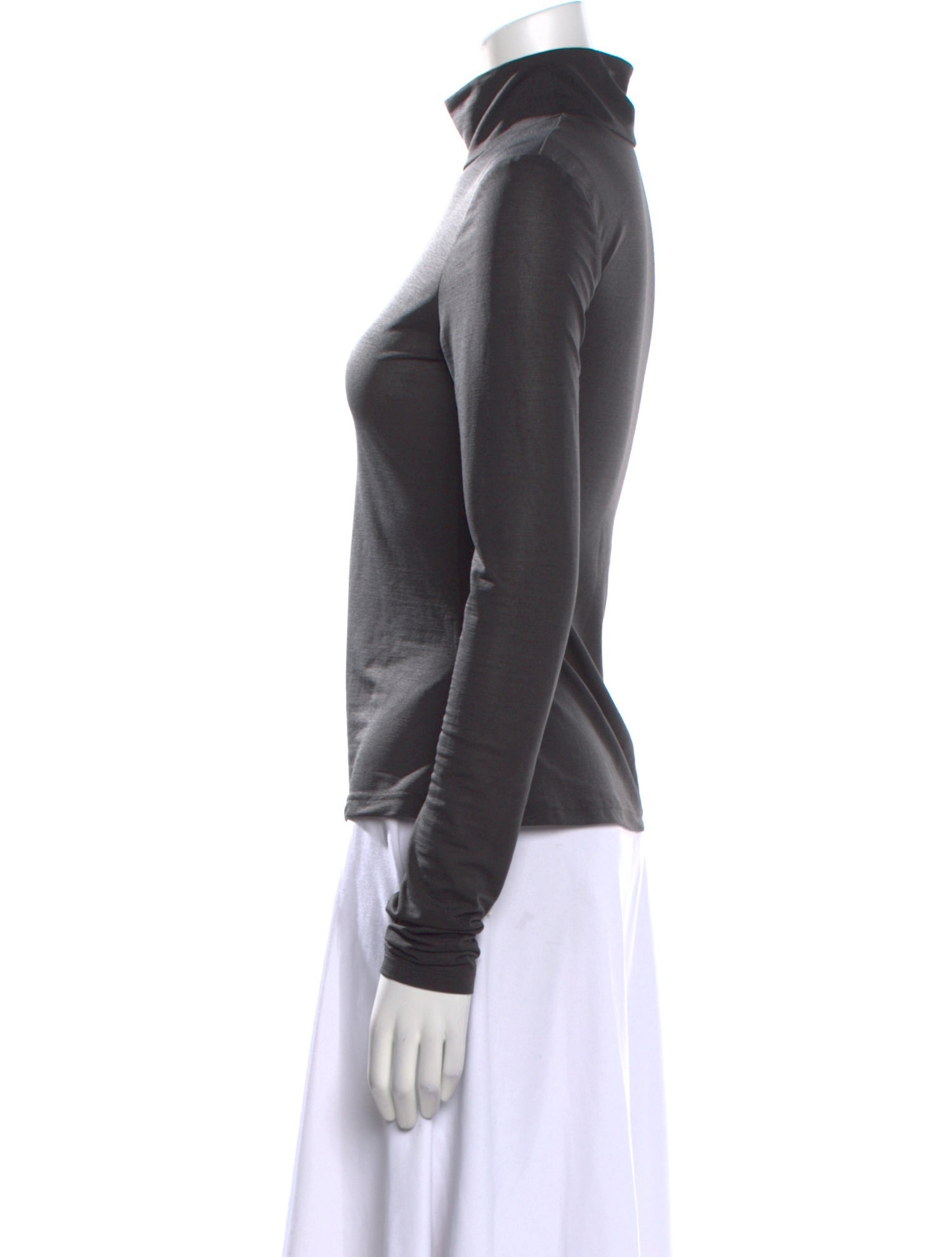 Arias Turtleneck Long Sleeve Sweatshirt