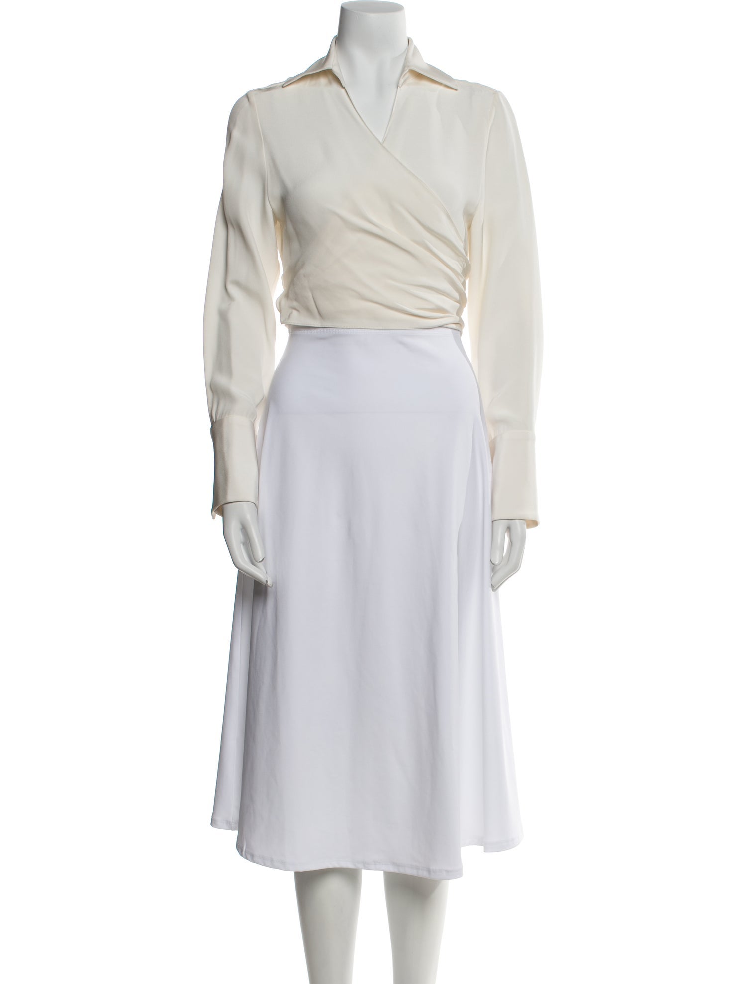 Arias V-Neck Long Sleeve Crop Top