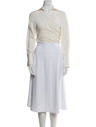 Arias V-Neck Long Sleeve Crop Top