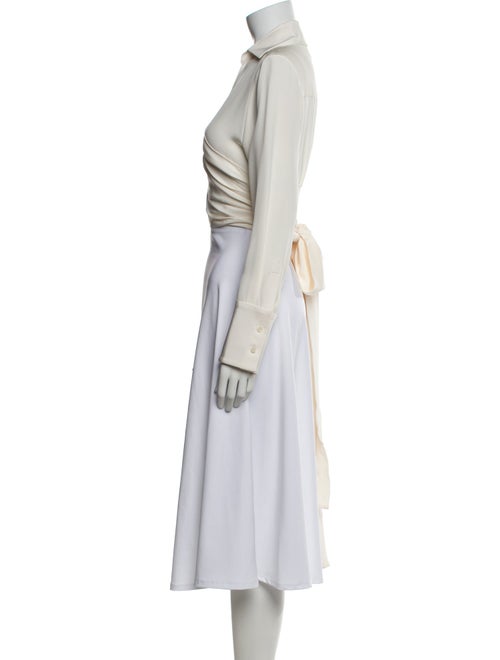 Arias V-Neck Long Sleeve Crop Top