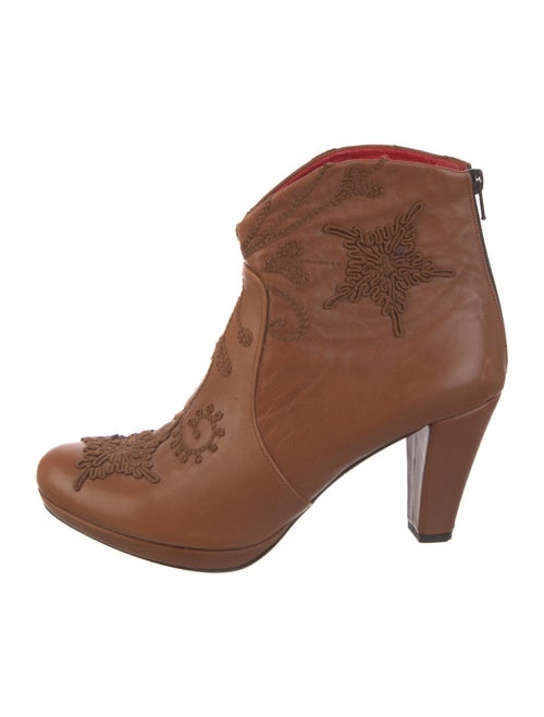 Artemis Design Co. Leather Embroidered Accent Western Boots