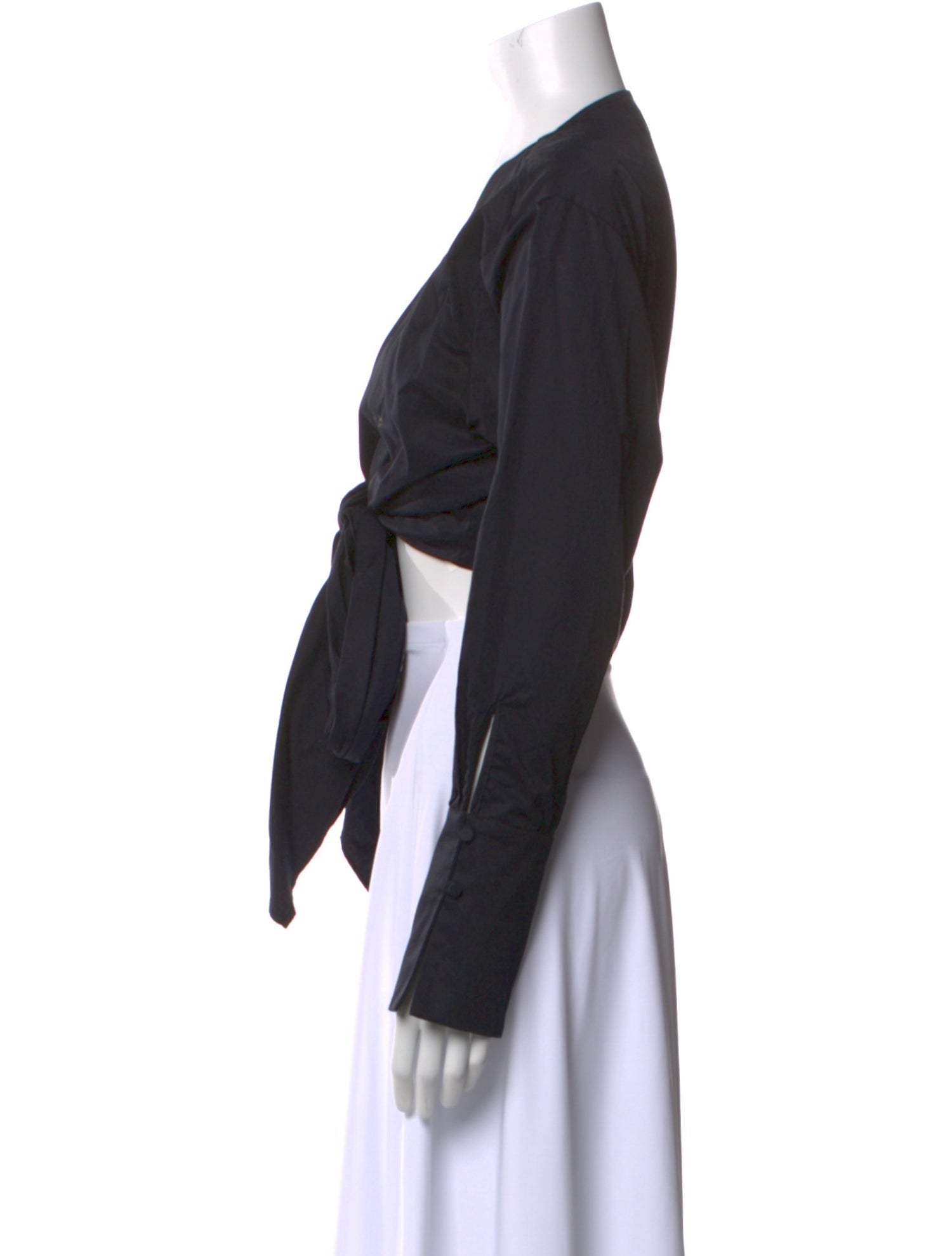 Auteur V-Neck Long Sleeve Crop Top