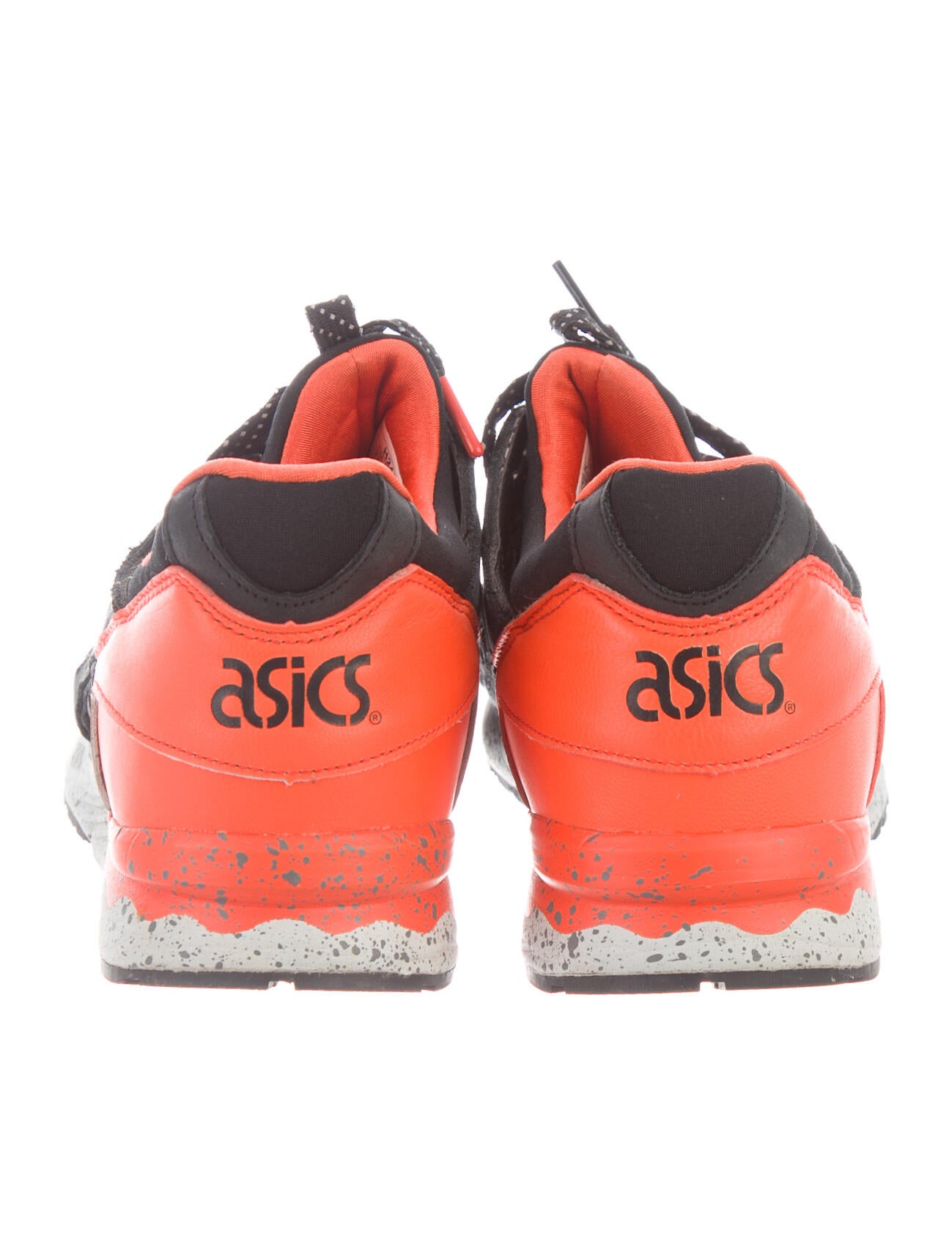 asics x undefeated false flag