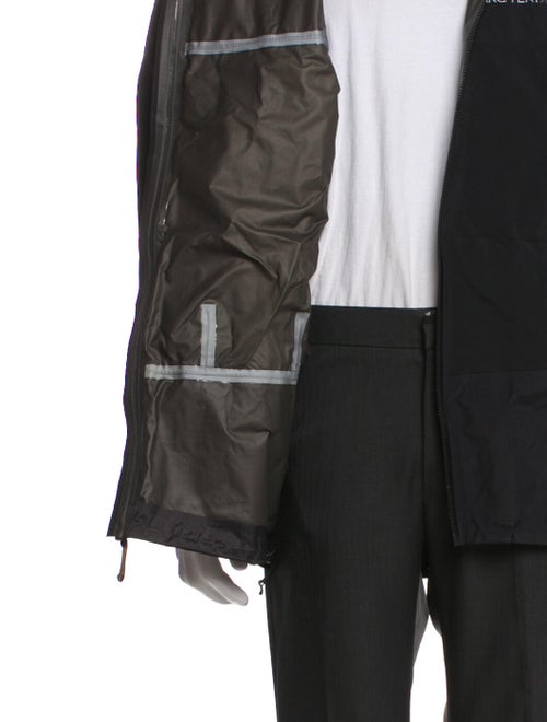 Arc'Teryx Windbreaker