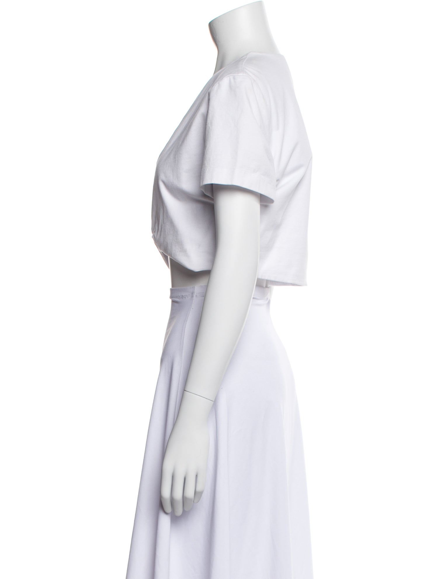 GAUGE81 V-Neck Short Sleeve Crop Top