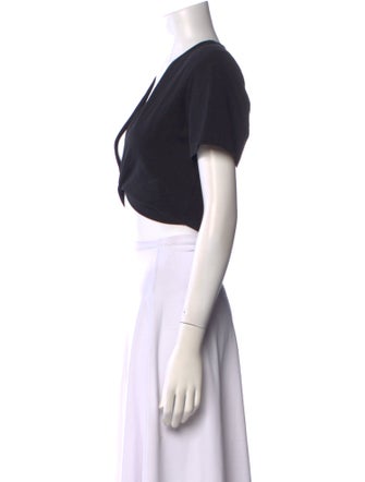 GAUGE81 V-Neck Short Sleeve Crop Top