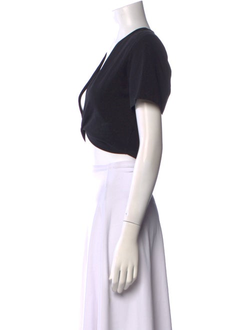 GAUGE81 V-Neck Short Sleeve Crop Top