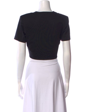 GAUGE81 V-Neck Short Sleeve Crop Top