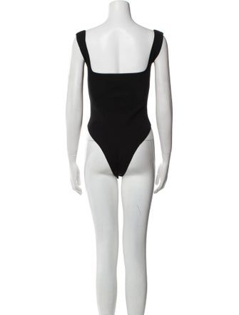 GAUGE81 Square Neckline Sleeveless Bodysuit