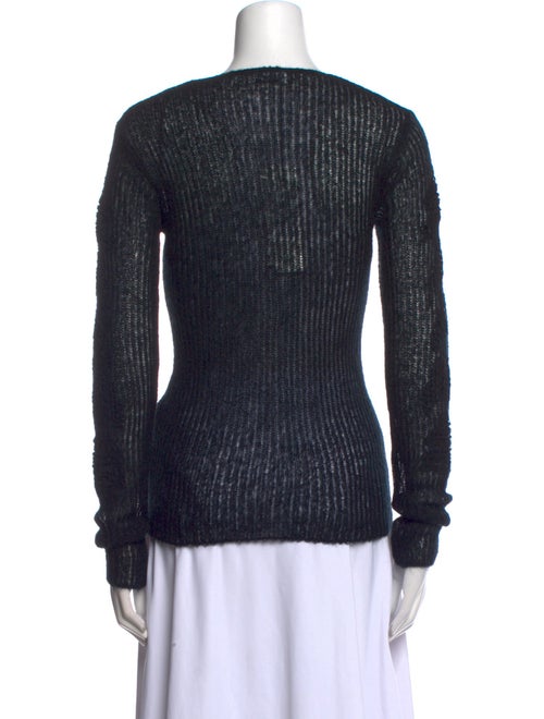 Aviu V-Neck Sweater