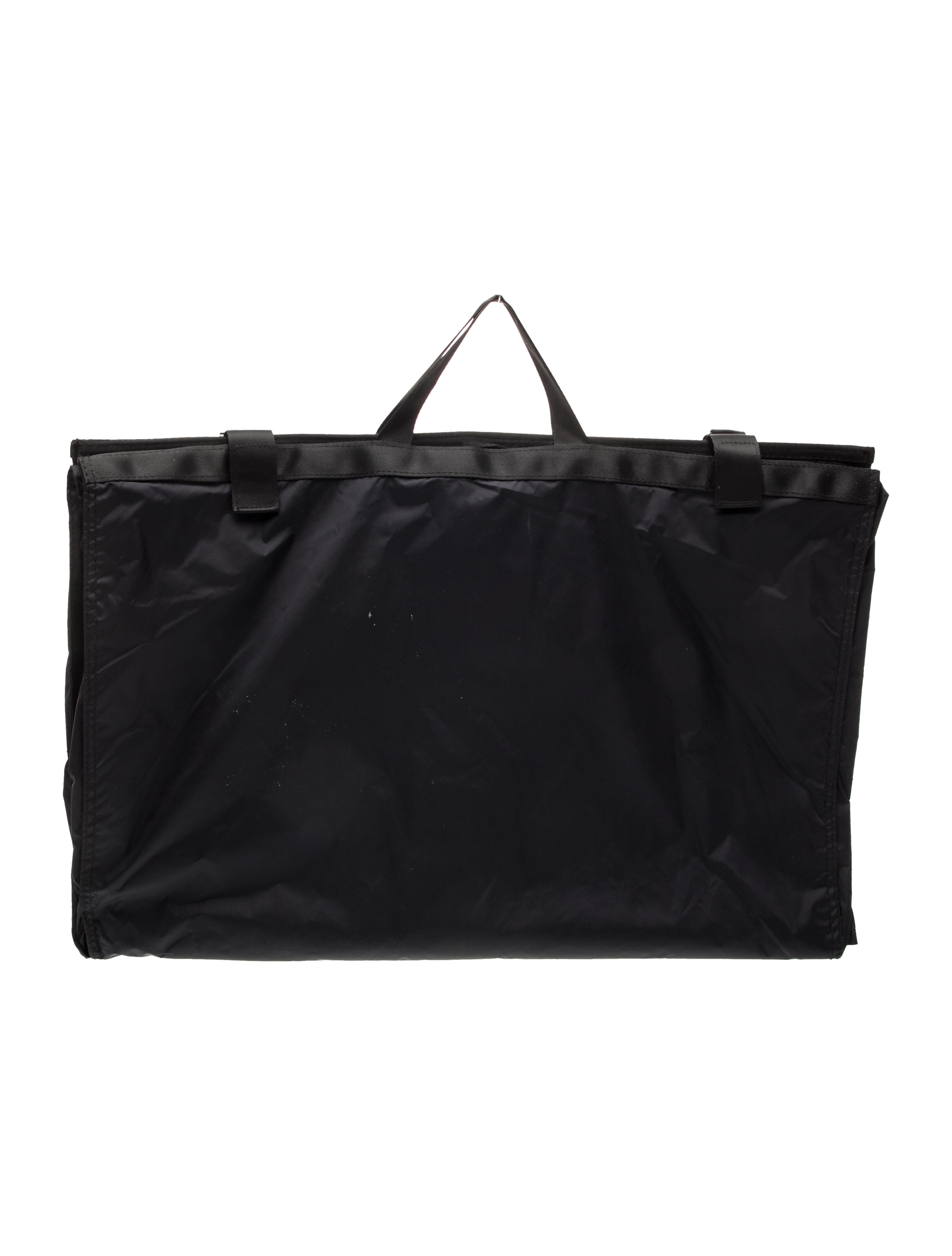 Away Men's Carry-on Suit Bag