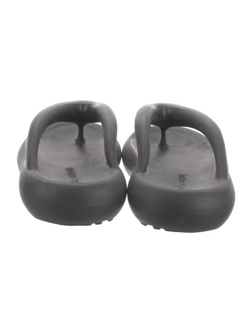 Axel Arigato Rubber Flip Flops