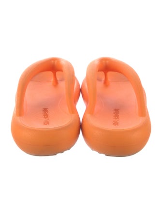 Axel Arigato Rubber Slides