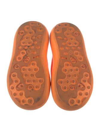 Axel Arigato Rubber Slides