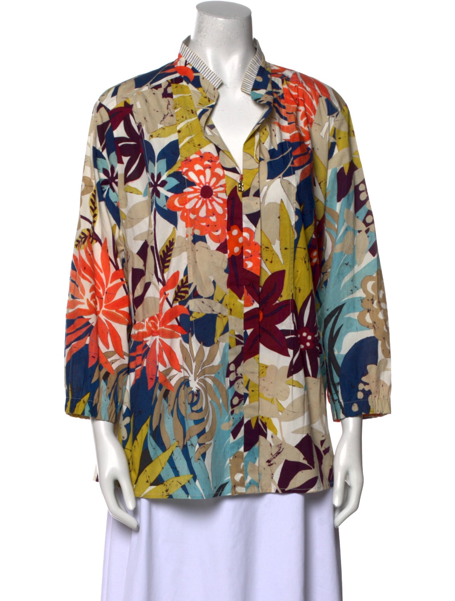 Bogner Floral Print V-Neck Button-Up Top