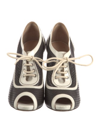 Bally Leather Printed Pumps