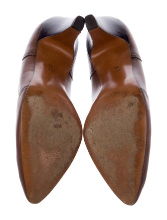Bally Leather Pumps