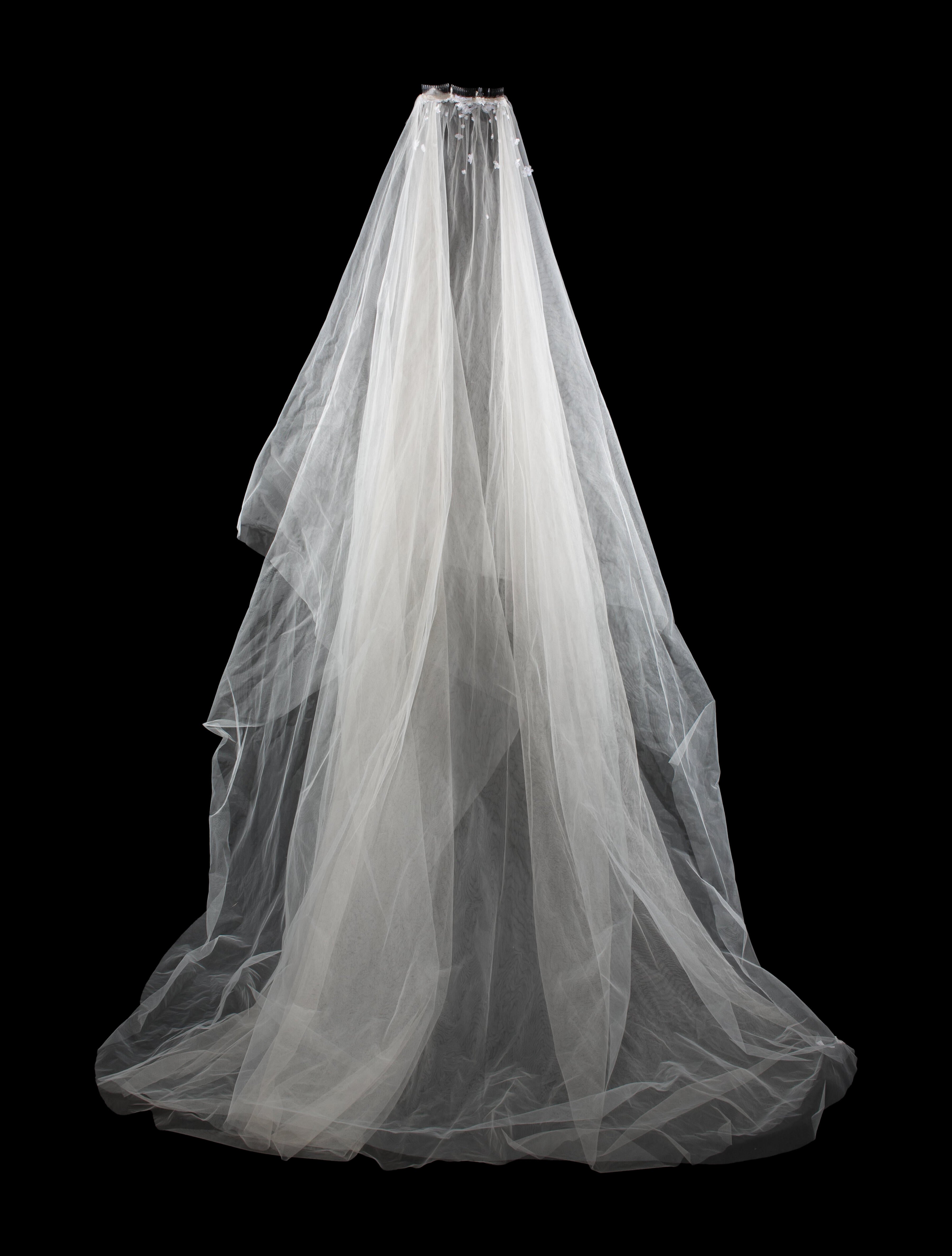 Berta Veil Hair Clip