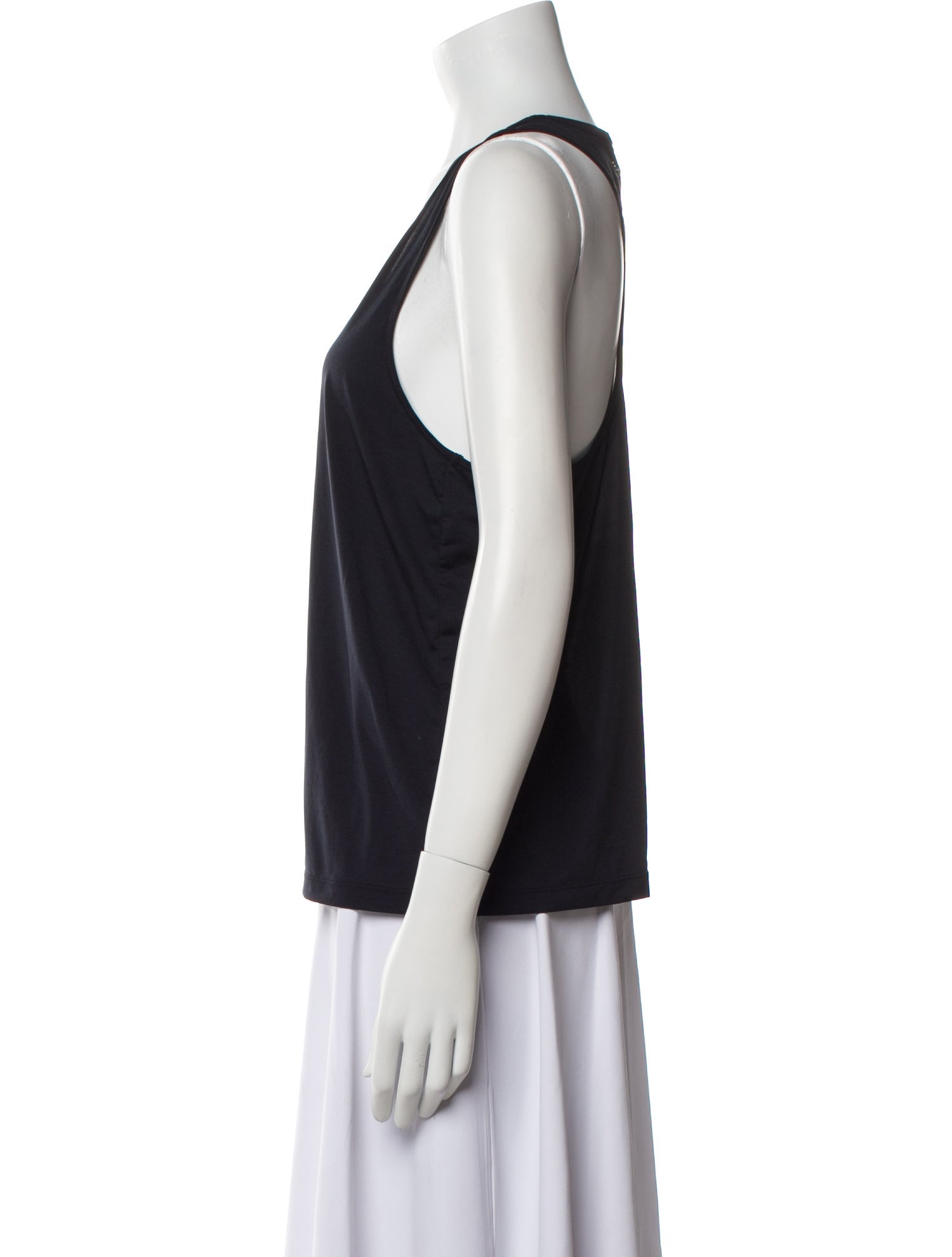 Bandier Scoop Neck Sleeveless Top