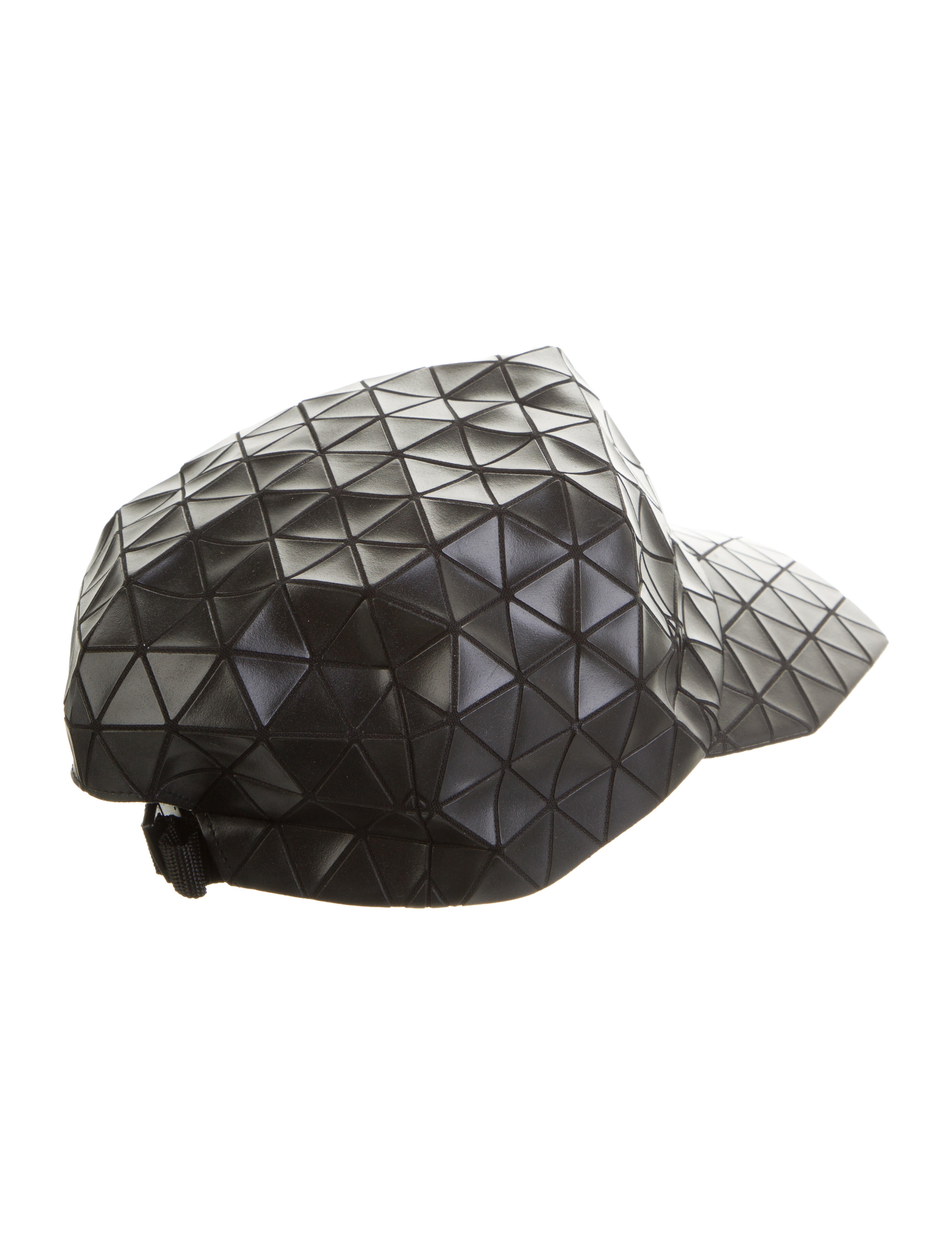 Bao Bao Issey Miyake leather baseball cap - Black Hats