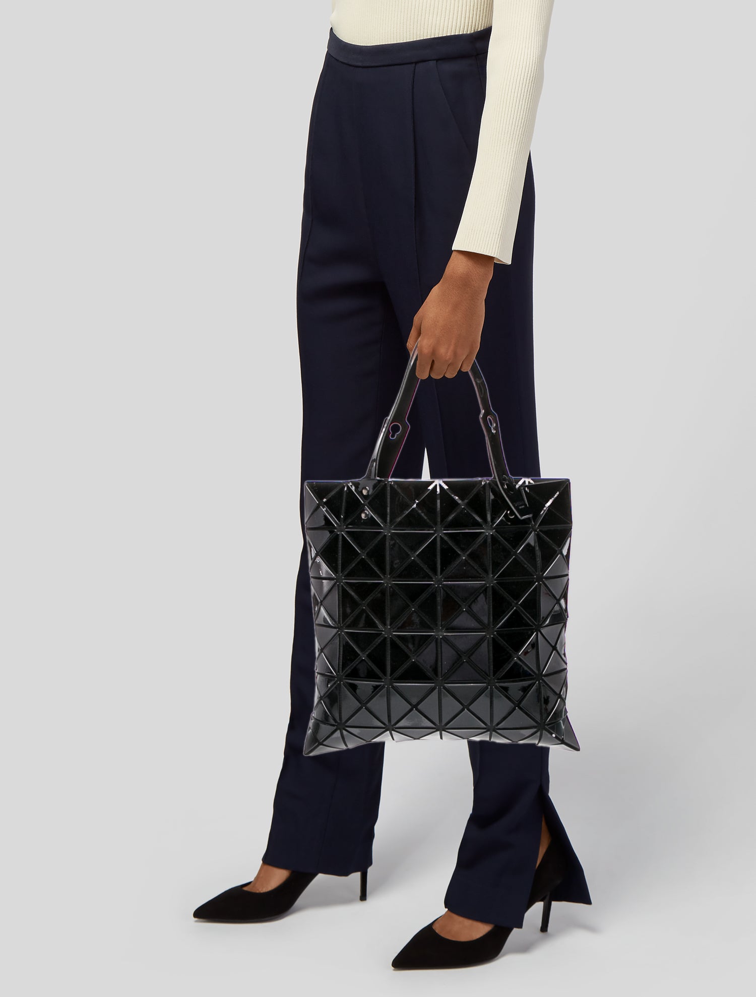 ISSEY MIYAKE BAO BAO 33×33 ブラック 中古品 Bao Bao Issey Miyake PVC Tote - Black Totes, Handbags - WBAOM24922