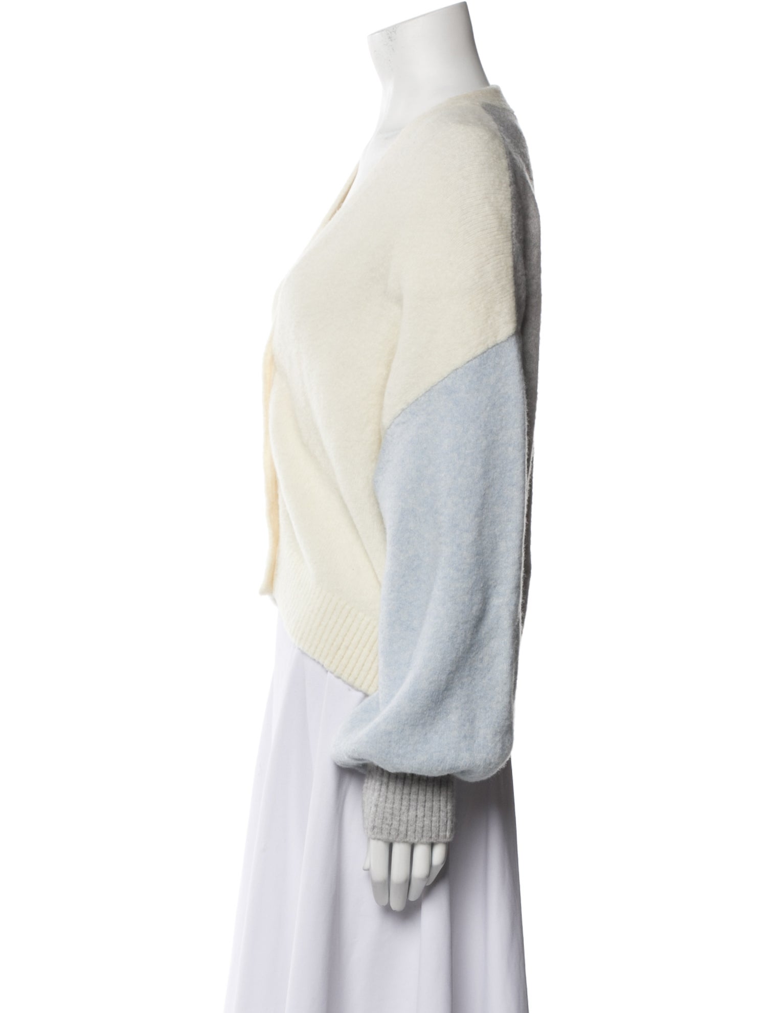 Baum und Pferdgarten Plunge Neckline Sweater