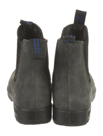 Blundstone Suede Chelsea Boots
