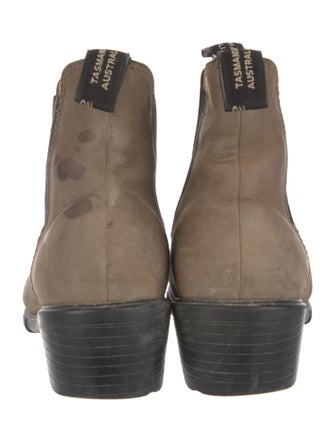 Blundstone Suede Chelsea Boots