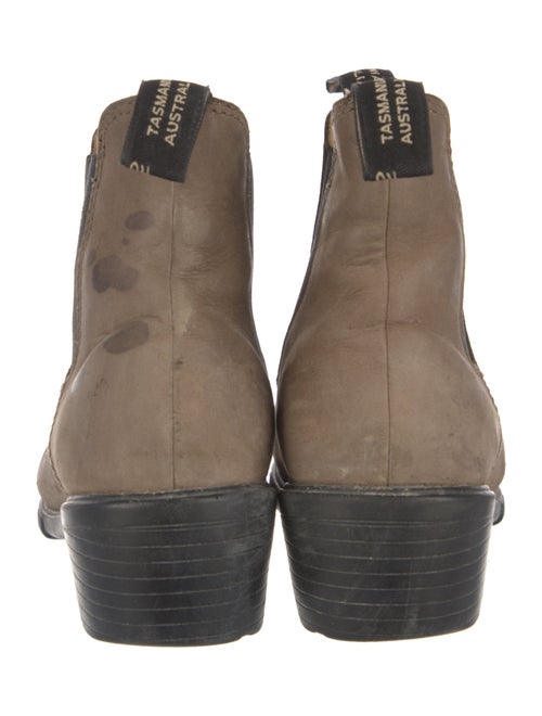 Blundstone Suede Chelsea Boots