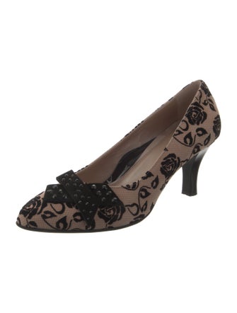 BeautiFeel Velvet Floral Print Pumps