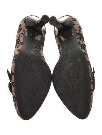 BeautiFeel Velvet Floral Print Pumps