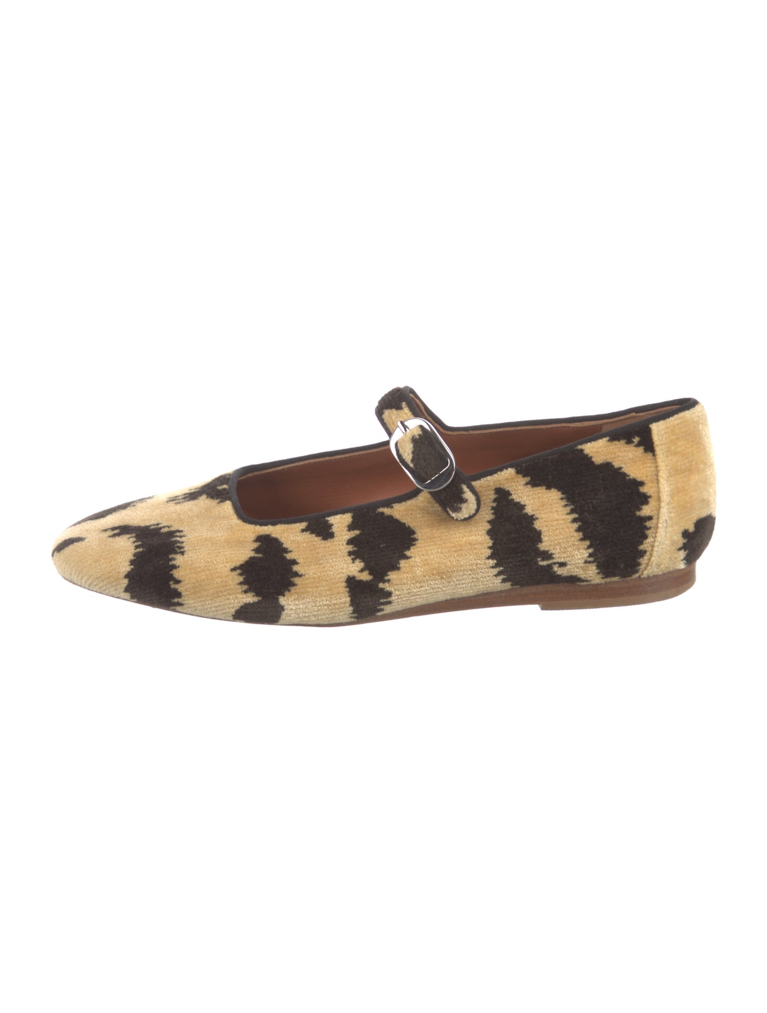Le Monde Beryl Velvet Animal Print Mary Jane Flats