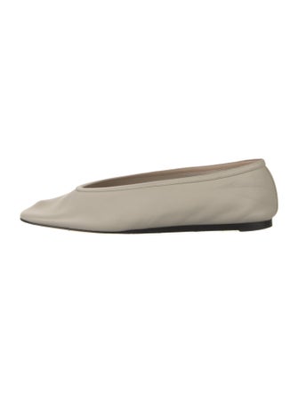 Le Monde Beryl Leather Ballet Flats