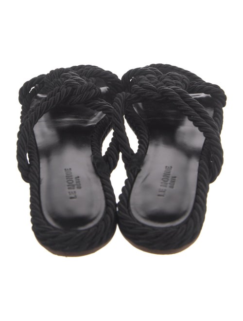 Le Monde Beryl Slides