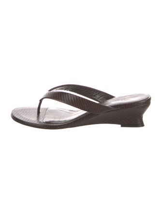 Le Monde Beryl Leather Flip Flops