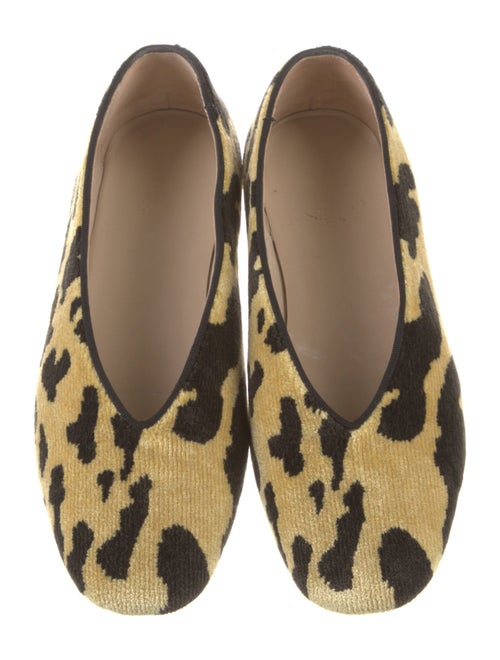Le Monde Beryl Velvet Animal Print Ballet Flats