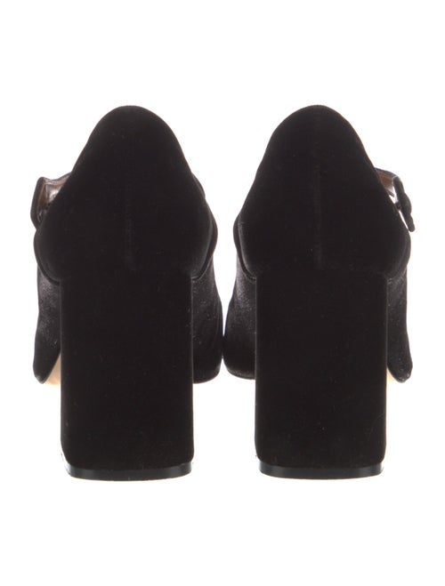 Le Monde Beryl Velvet Pumps