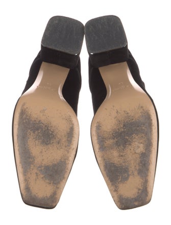 Le Monde Beryl Velvet Pumps