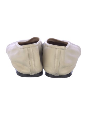 Le Monde Beryl Leather Ballet Flats