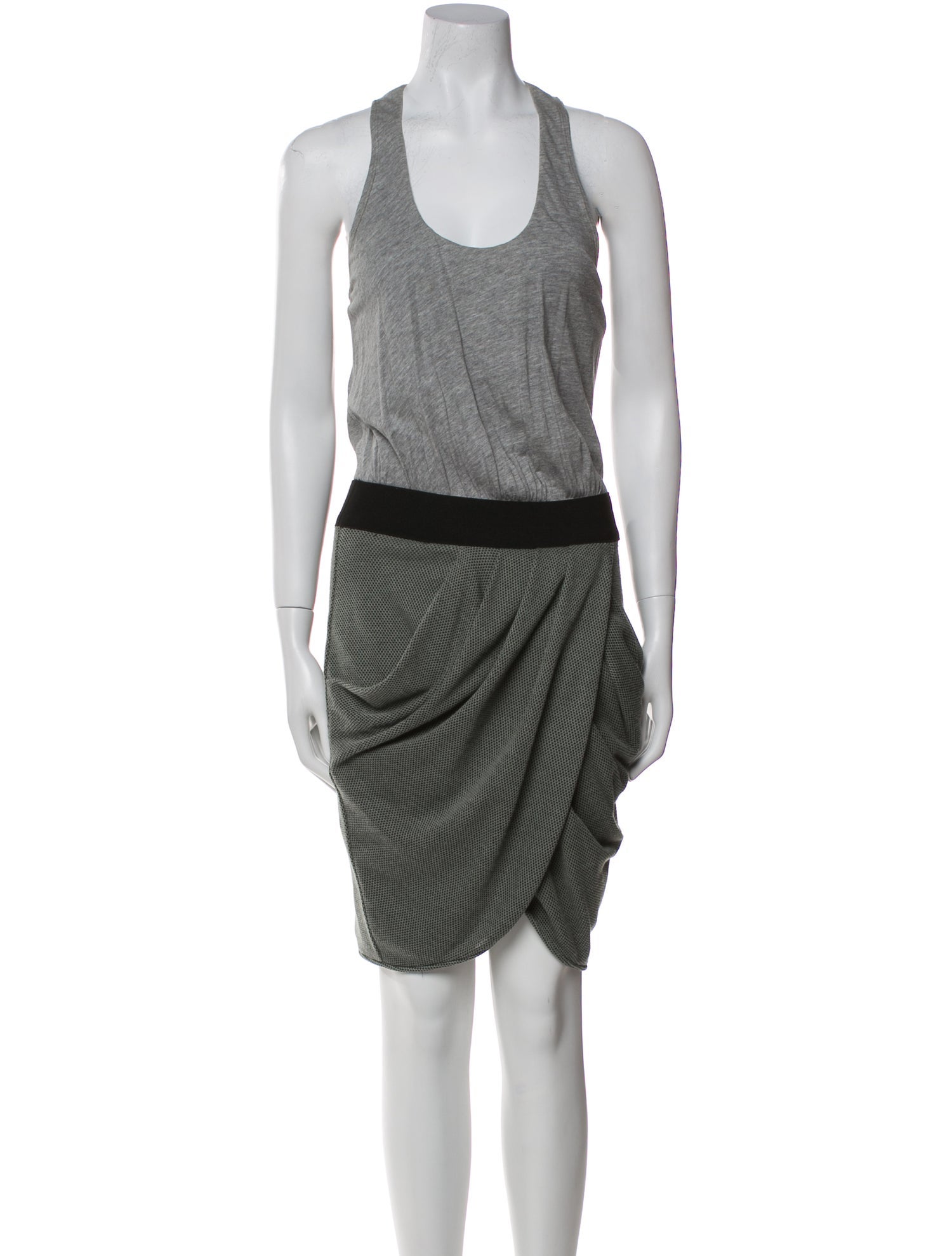 Black Halo Scoop Neck Knee-Length Dress